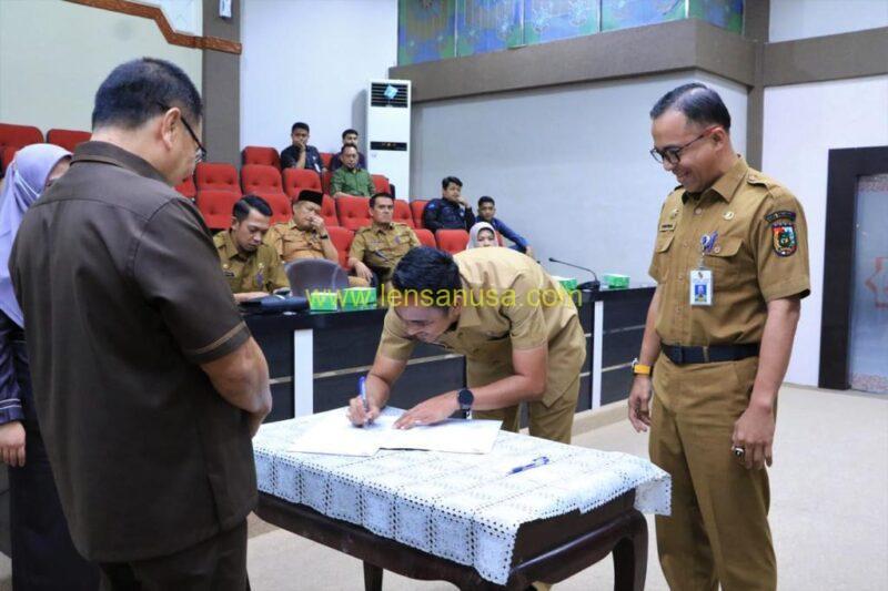 Serah Terima Jabatan Pimpinan Tinggi Pratama dan Administrator di Lingkungan Pemerintah Kota Pekanbaru.