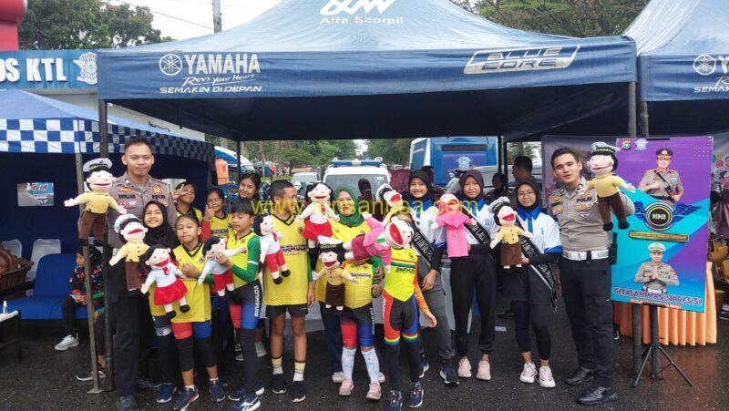 Satuan Lalu Lintas Polresta Pekanbaru kembali meriahkan suasana Car Free Day di Kota Pekanbaru dengan menggelar kampanye keselamatan berlalu lintas di Jalan Sudirman
