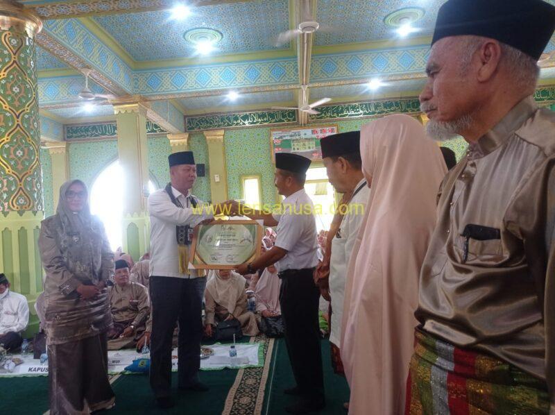 Pj Sekretaris Daerah Kota (Sekdako) Pekanbaru Indra Pomi Nasution membuka Musabaqah Tilawatil Quran (MTQ) Kecamatan Payung Sekaki di Masjid Paripurna Al Mujahidin, Jalan Jendral Sudirman Pekanbaru