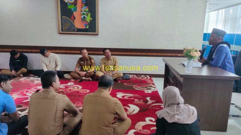 Diskominfotiksan Kota Pekanbaru Menggelar Halal Bihalal Dalam Rangka Menyambut Bulan Suci Ramadhan 1444 Hijriah Tahun 2023. Halal Bihalal Ini Dilakukan Di lingkungan Internal Dinas Yang Bertempat Di Kantor Diskominfotiksan Kota Pekanbaru.