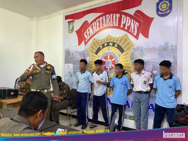 5 Siswa Yang Berkeliaran Saat Jam Belajar Sekolah Di Amankan Satpol PP.