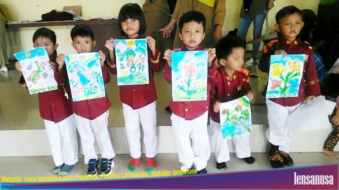 Lomba menggambar menggunakan jari tangan (Finger Painting), dengan peserta seluruh TK se-Kecamatan Pulau Panggung, Senin (15/05/2023)