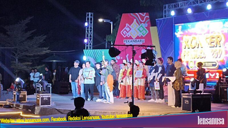 Konser Pemuda dalam Rangka Hari Jadi Pekanbaru Ke-239di kawasan Ruang Terbuka Hijau (RTH) Tunjuk Ajar Integritas, Jalan Ahmad Yani, Sabtu (1/7) malam.