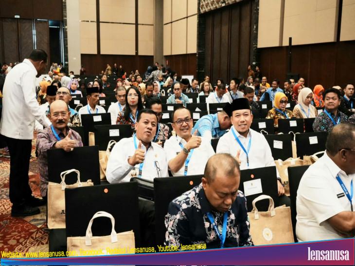  Pj Bupati Kampar Hadiri Rakernas XV tahun 2023 Dan APKASI Otonomi Expo 2023 Di Tangerang Banten.