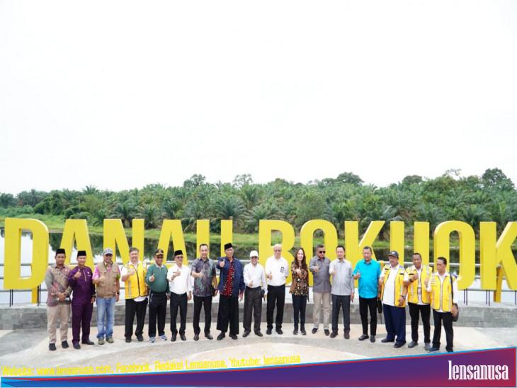 Pj Bupati Kampar Dampingi Komisi V DPR RI Kunjungi Lokasi Wisata Danau Bokuok Kec Tambang.