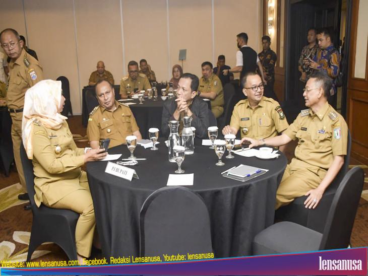 Pj Bupati Kampar Ikuti Rakor Dengan Kemendagri Terkait Netralitas ASN. 