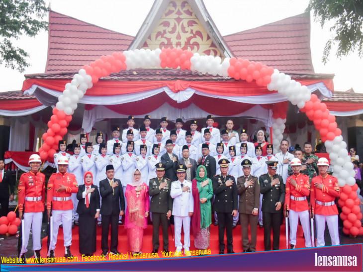 Upacara HUT RI Ke-78 Tingkat Kabupaten Kampar, Sukses Penaikan Dan Sukses Penurunan.