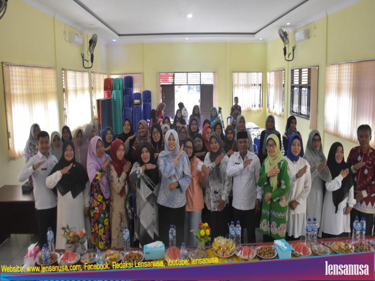 Buka Secara Resmi Pelatihan Pembuatan Tuduong Saji Dan Menjahit, Ketua Dekranasda Kab. Kampar : Siapkan SDM Yang Memiliki Keterampilan Dan Kemampuan Untuk Memajukan UMKM.