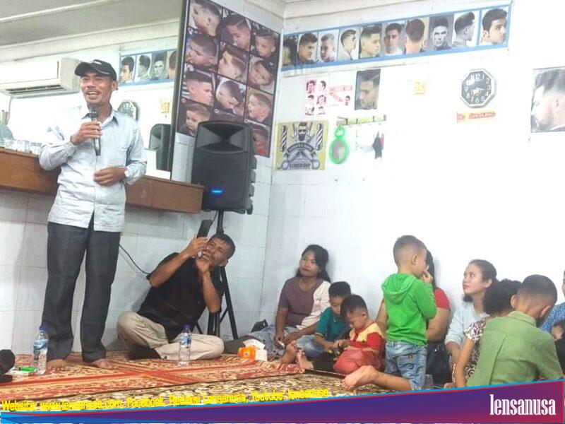 Foto : Hendri Ahmad Gea saat memberi kata sambutan pada perkumpulan STM Oseda di Pekanbaru, Minggu (19/11)