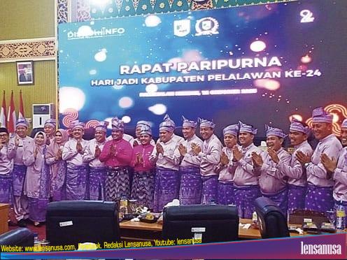 Foto : Dewan Perwakilan Rakyat Daerah (DPRD) Pelalawan menggelar Sidang Paripurna Istimewa di Gedung DPRD Pelalawan, Rabu (12/10).