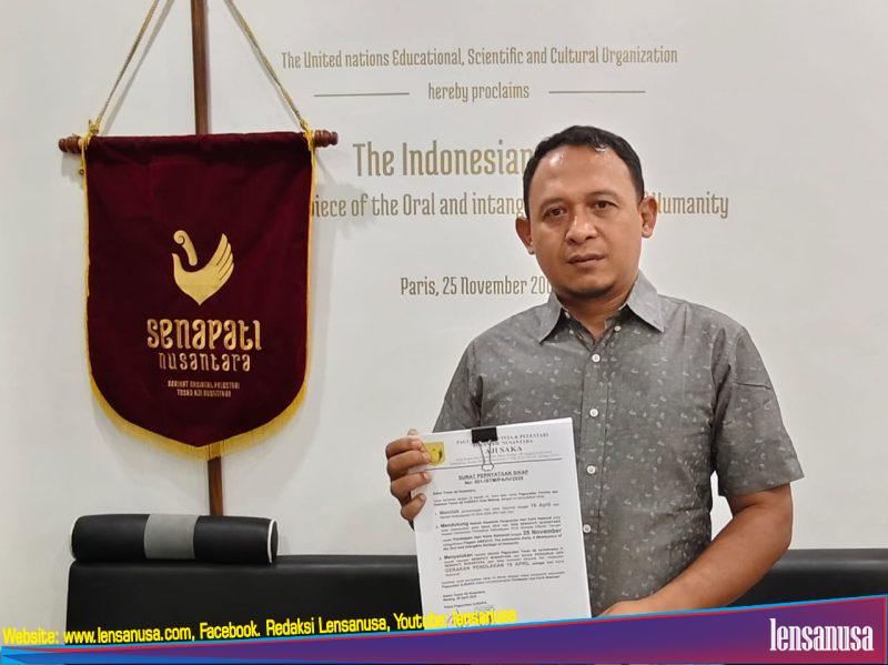 Keterangan Foto : Nurjianto, Wasekjen Senapati Nusantara menunjukkan bukti penolakan di Sekertariat DKN Senapati nusantara.