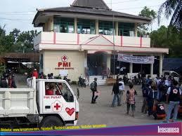 Situasi markas PMI Bantul pada waktu melakukan operasi kegiatan tanggap darurat gempa bumi Bantul tahun 2006 silam.