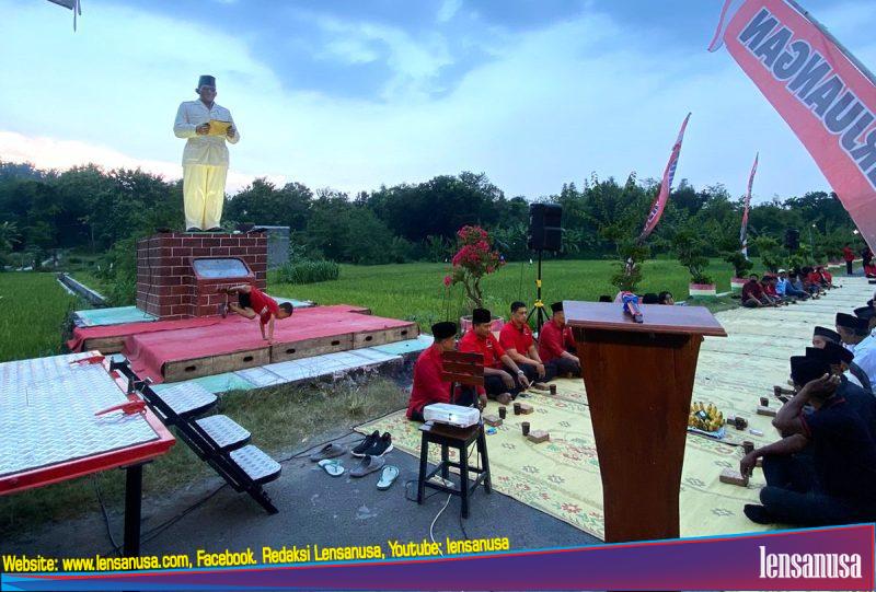 Petilasan Bung Karno berdiri patung megah Ir.Soekarno.