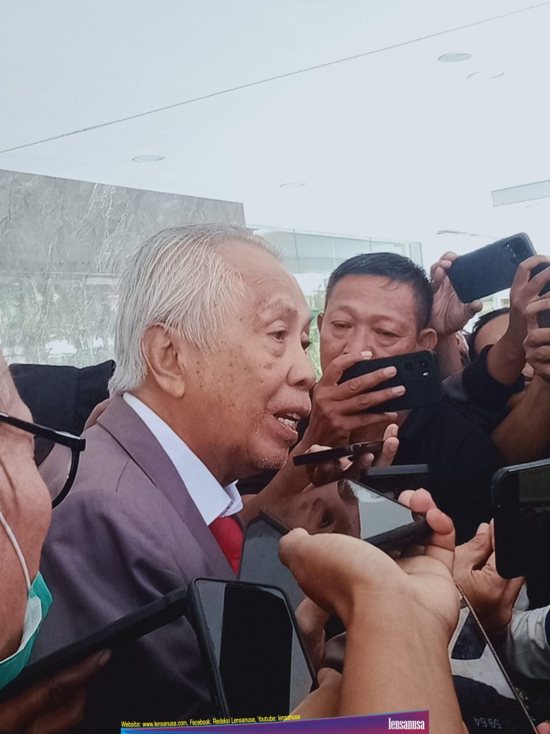OC Kaligis Kuasa Hukum PT MMS. (Foto.Mencho/Lensanusa)