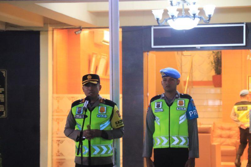 Kapolres Bantul saat memberikan arahan kesiapan pengamanan malam takbiran (Foto/Dok.Humaspolres)