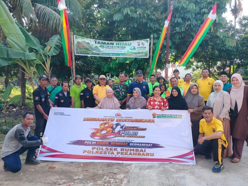 Foto: Warga Rumbai sukses menggelar kegiatan Green Policing untuk memperkuat sinergi dengan Polri dan TNI