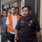 Tersangka RA dingelandang ke Rutan Wirogunan Yogyakarta (Ket.Foto)